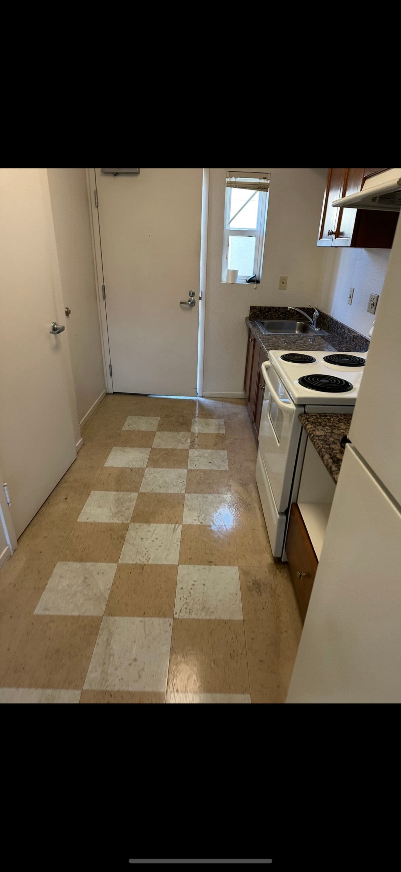 Project Apartment Unit Turnover with Strip and Wax Floor Service image