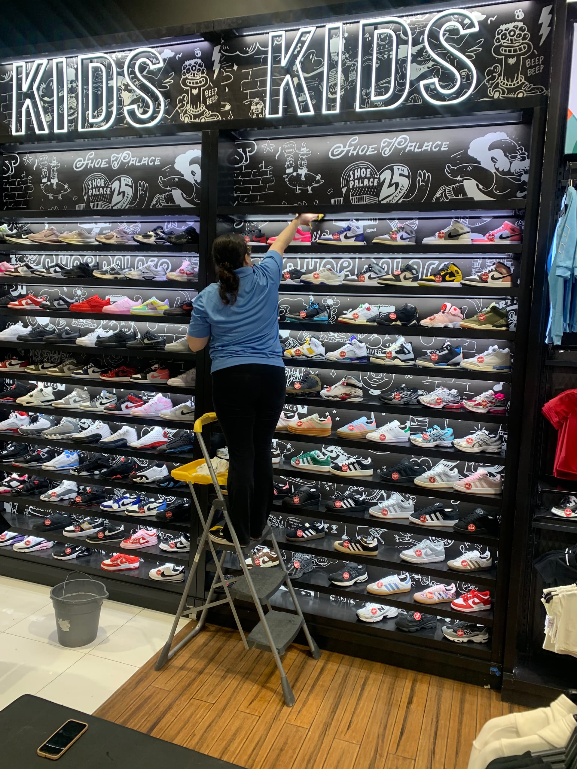 Gallery photos for Post Construction Clean at Shoe Palace in Visalia: Image #1