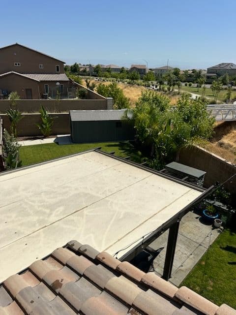 Expert Roof and Solar Panel Cleaning