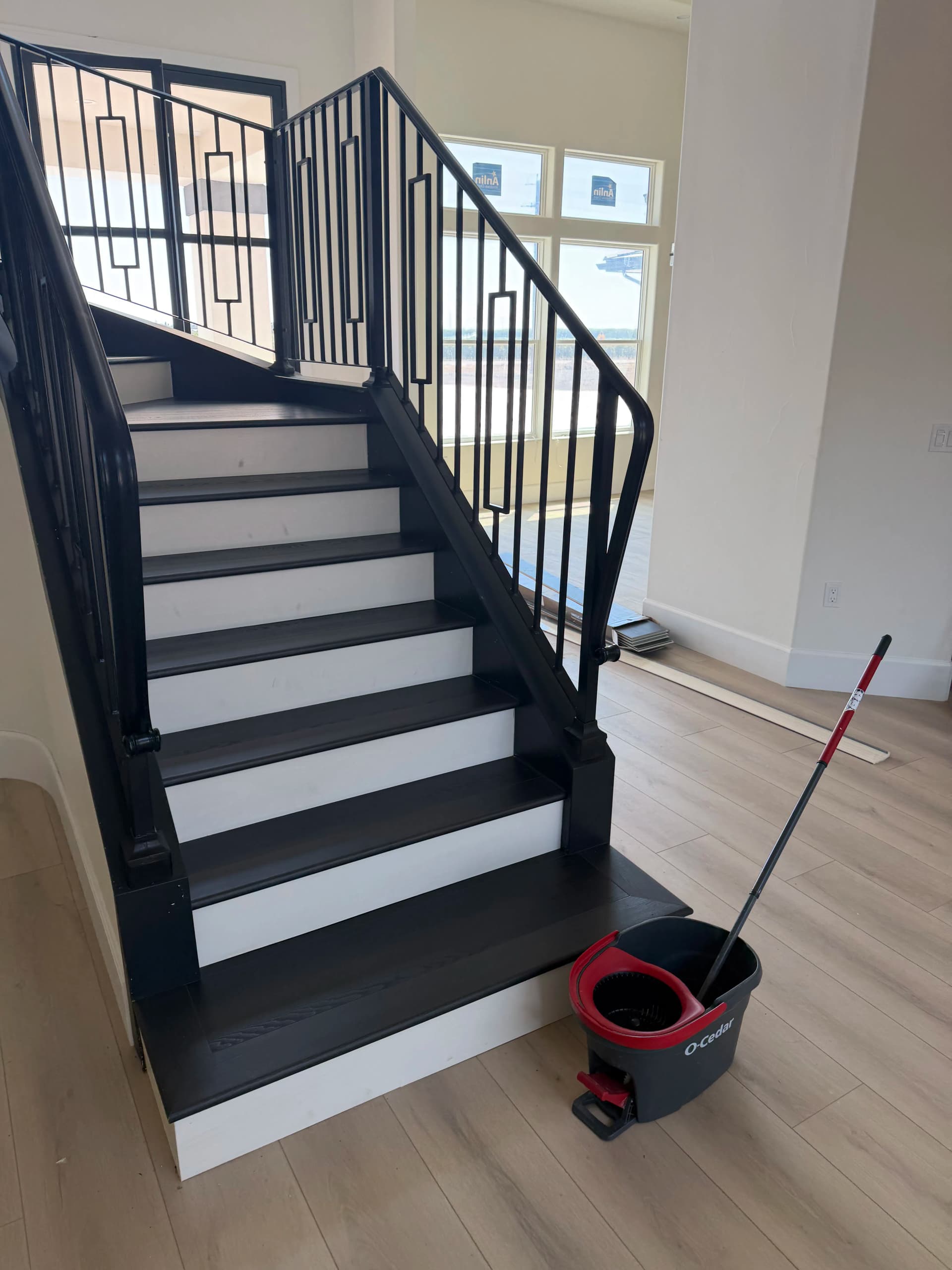 Gallery photos for Post-Construction Cleaning on a Custom Home in Madera: Image #2