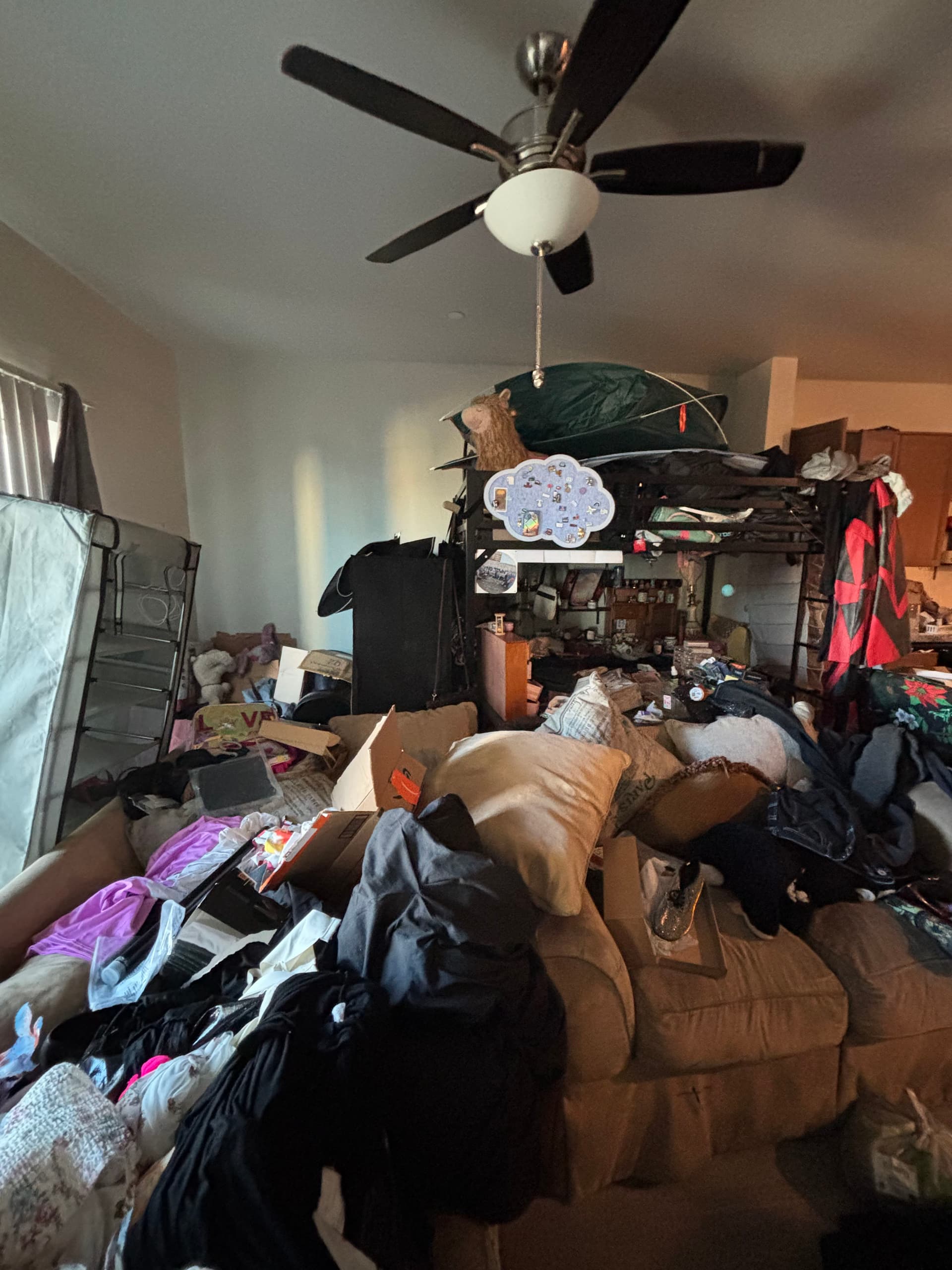 Gallery photos for Fresno Apartment Trash-Out Goes From Packed to Empty: Image #1