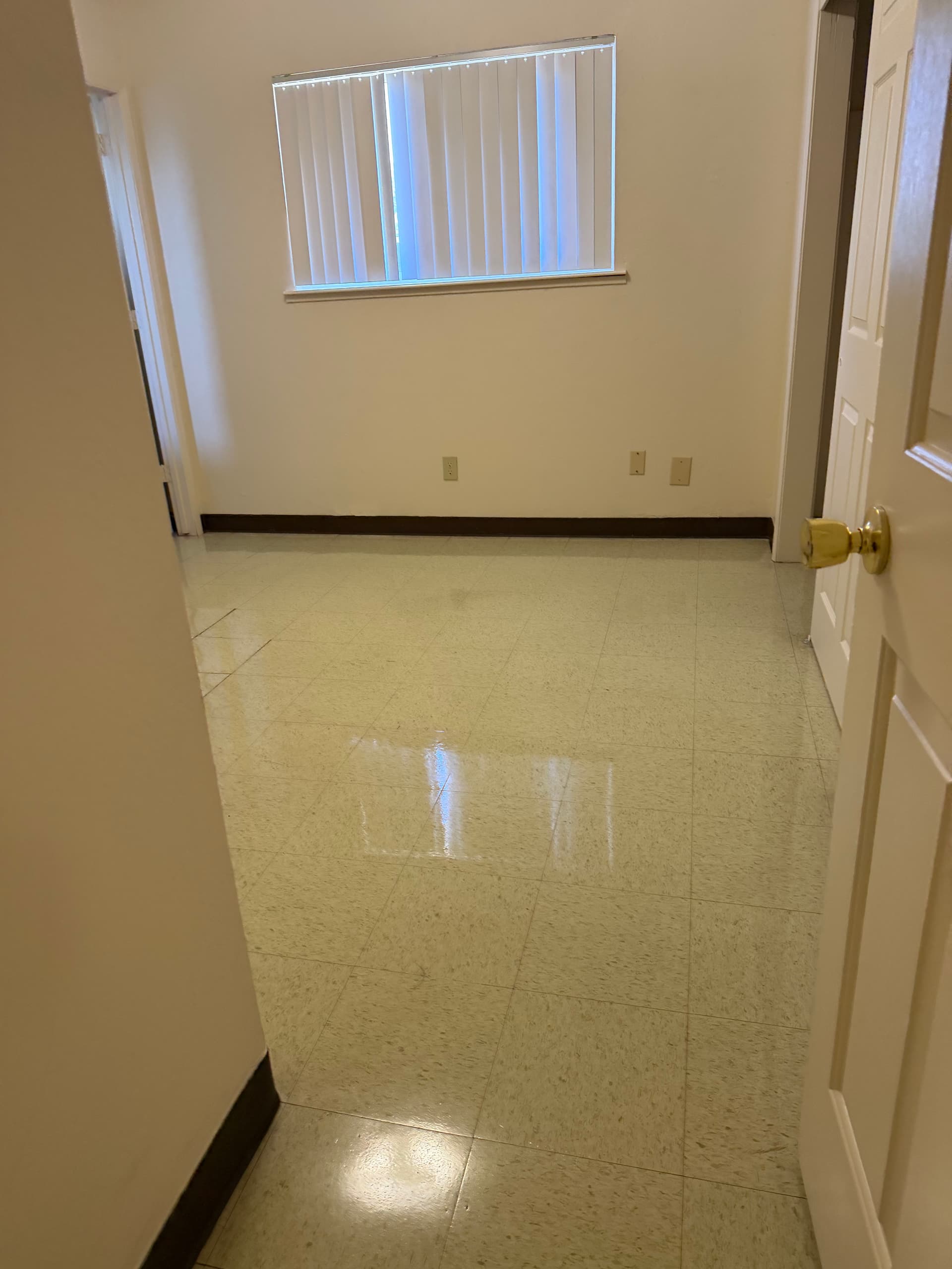 Gallery photos for Floor Strip and Wax on 4 Units for Madera Housing: Image #4